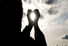 顽强抗战，球队成功夺得小组第一